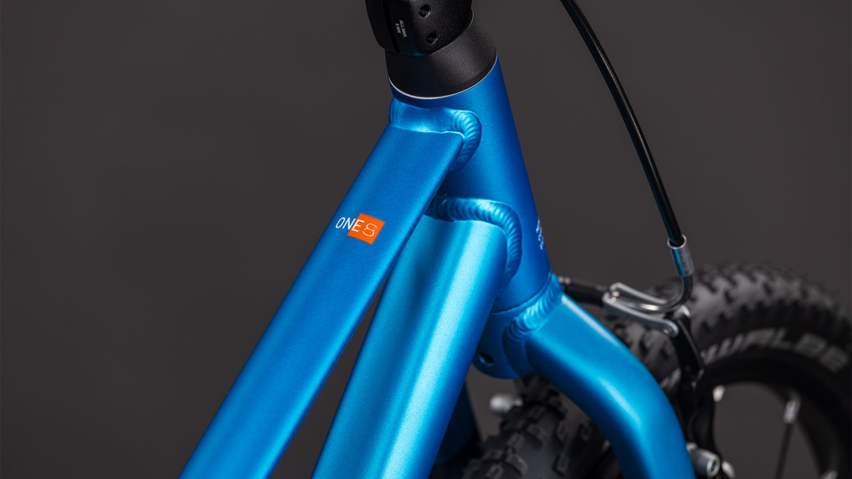 Cube Numove 180 topasblue´n´nebula (2027)