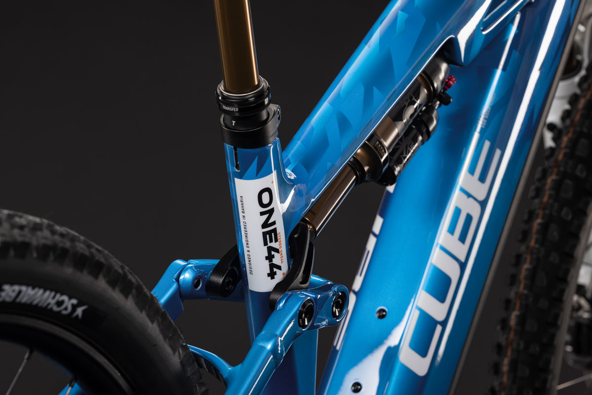 Cube Stereo Hybrid ONE44 HPC AT 800 actionteam (2027)