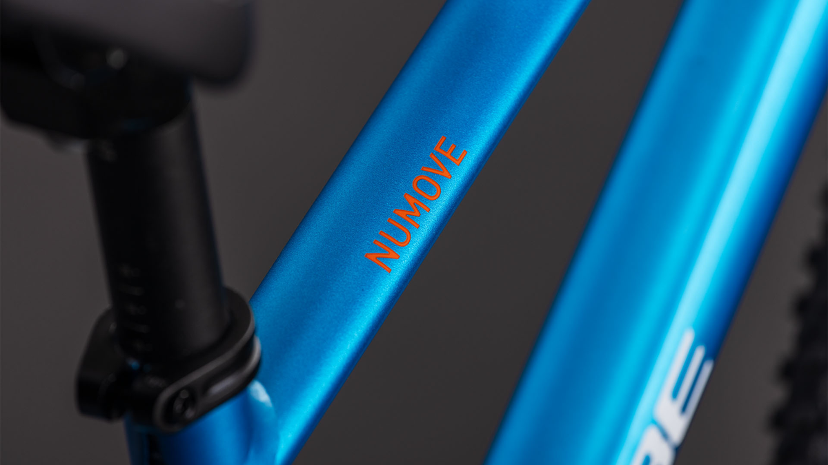 Cube Numove 180 topasblue´n´nebula (2027)