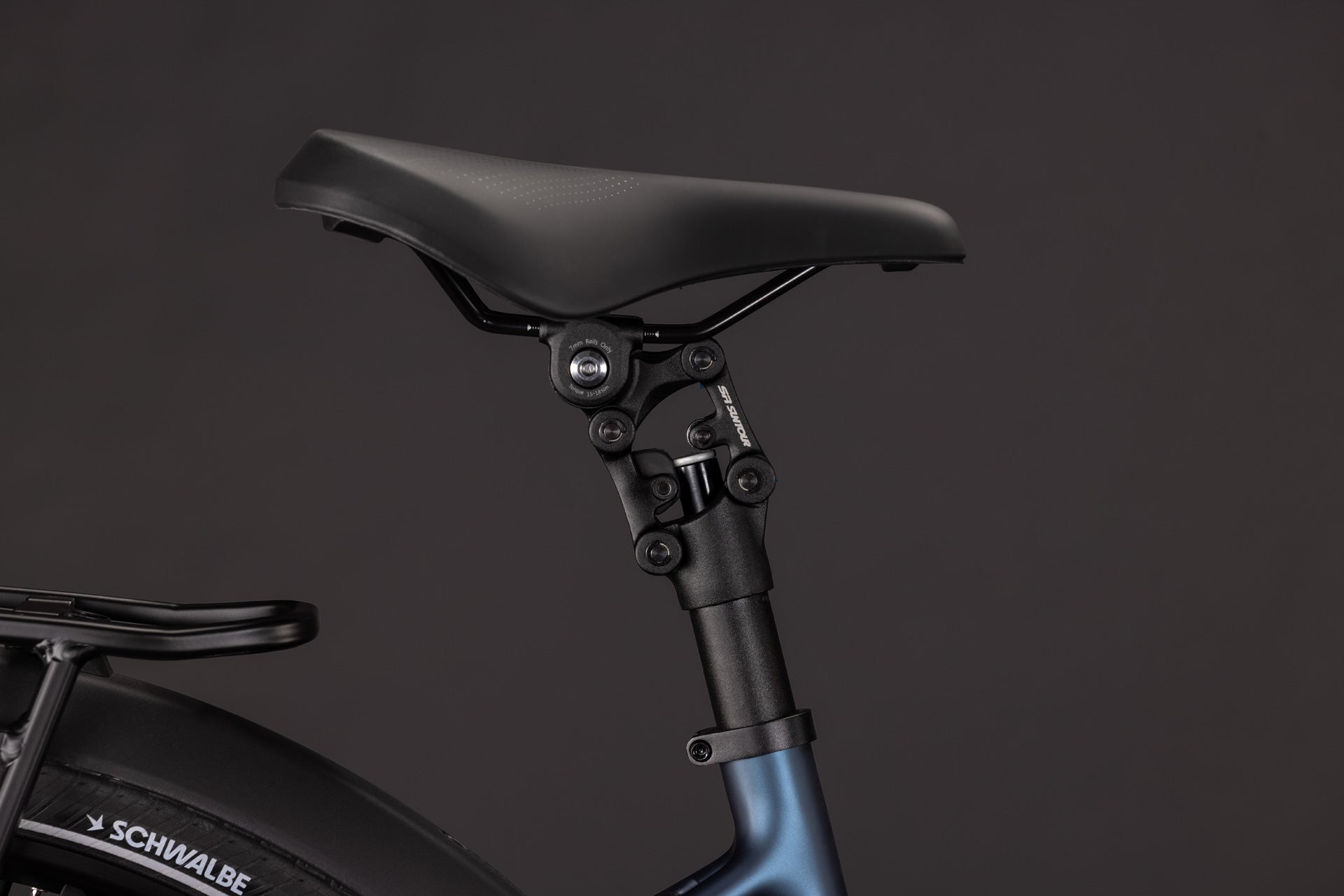 Cube Supreme Hybrid Deluxe ONE 600 Easy Entry navyblack´n´black (2027)