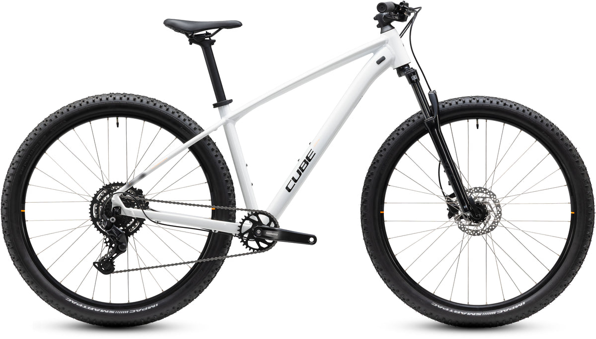 Cube Aim ONE  metallicwhite´n´black (2027)