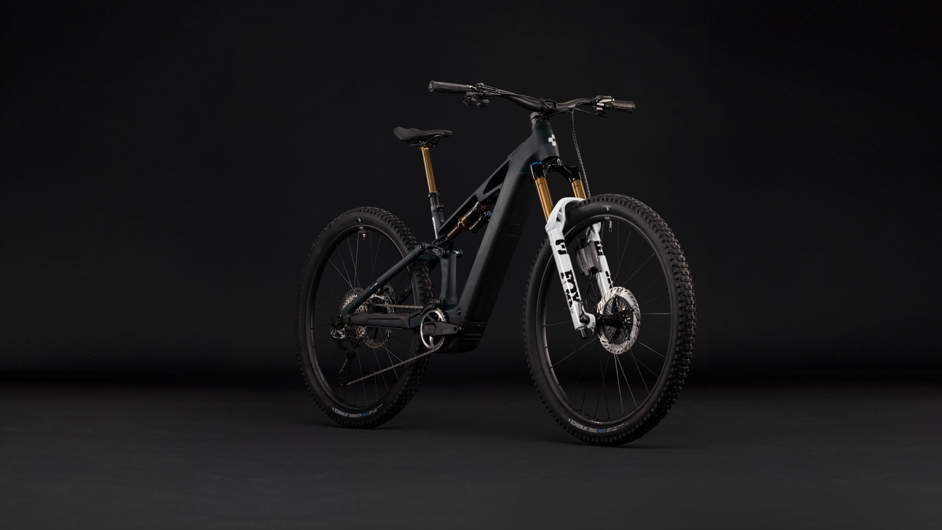 Cube Stereo Hybrid ONE44 HPC AT 800  carbon´n´white (2027)