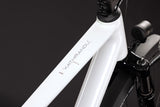 Cube Kathmandu Pro Diamant metallicwhite´n´chrome (2027)